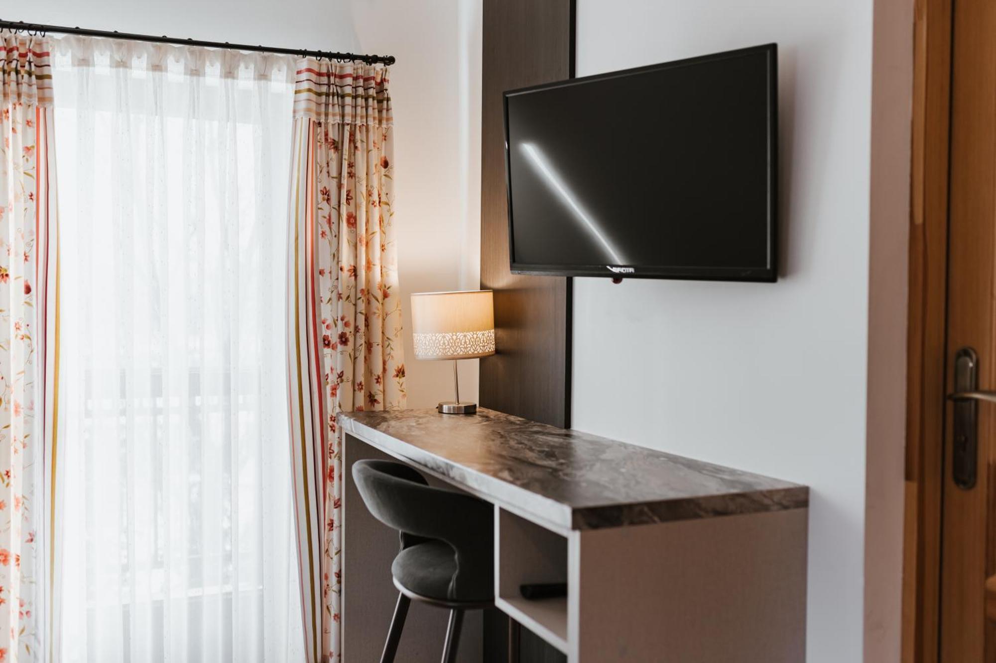 Dom Wypocz Pod Litwinka Apartamenty Białka Tatrzańska Exterior photo